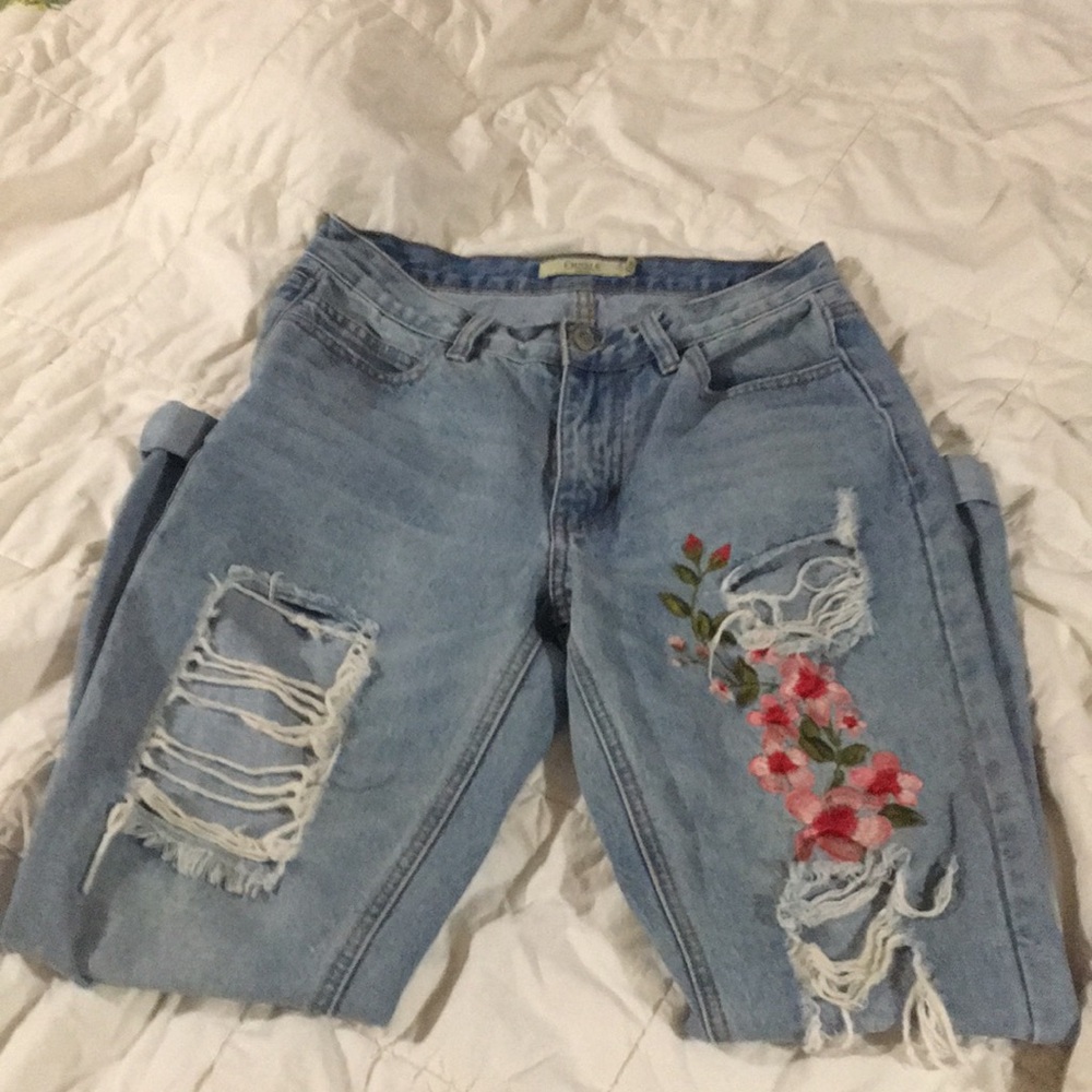 CHIQLE Embroidery Stressed Jeans